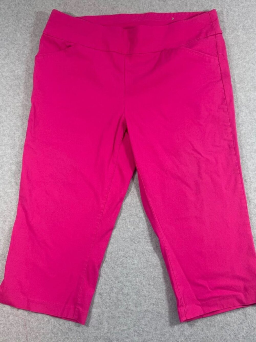 Christopher Banks Signature Slimming Womens 12 Pink Pull On Capri Pants